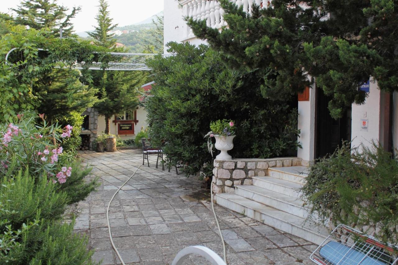 Apartments And Rooms With Parking Space Klenovica, Novi Vinodolski - 5590 Kültér fotó