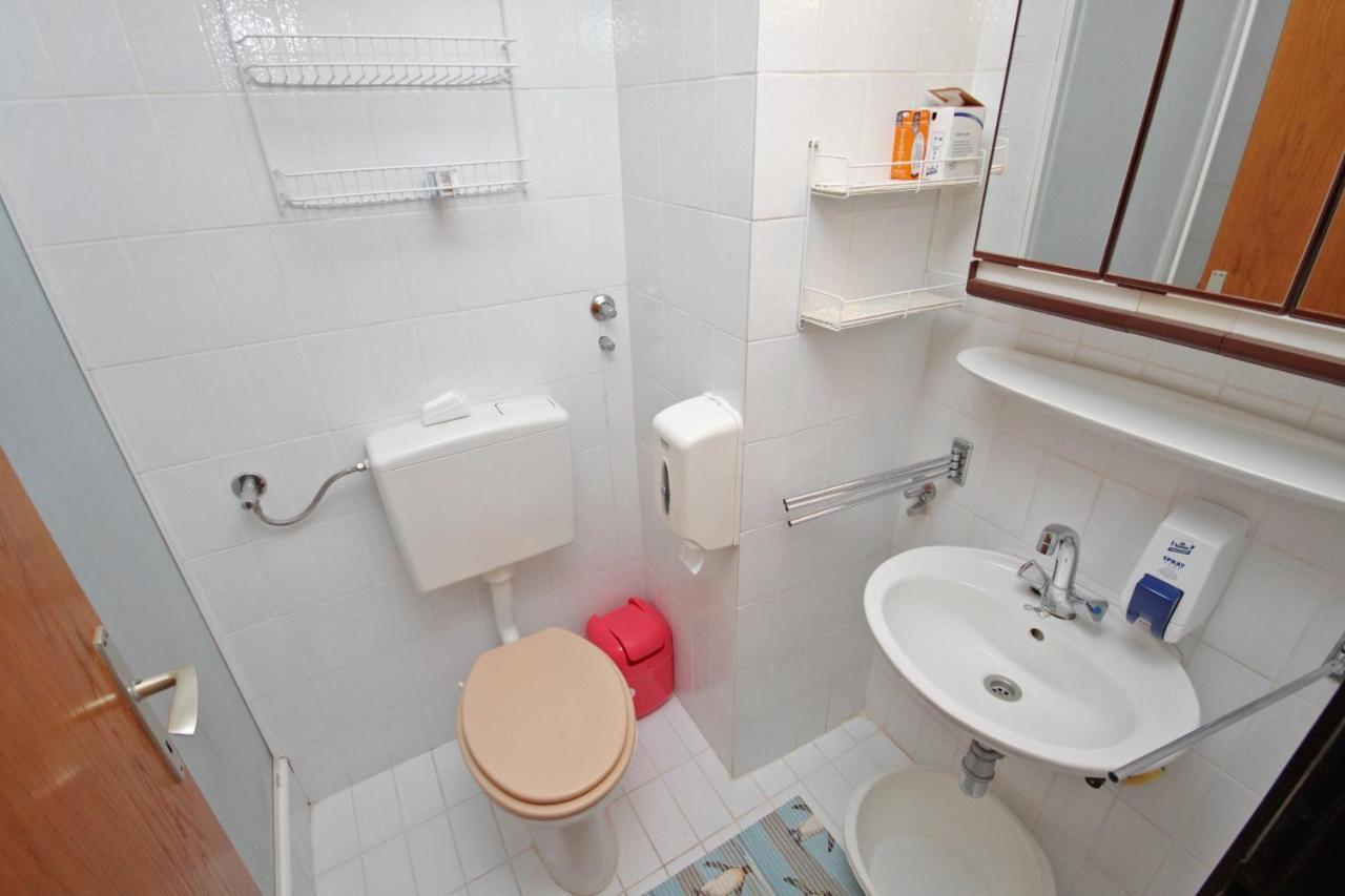 Apartments And Rooms With Parking Space Klenovica, Novi Vinodolski - 5590 Kültér fotó
